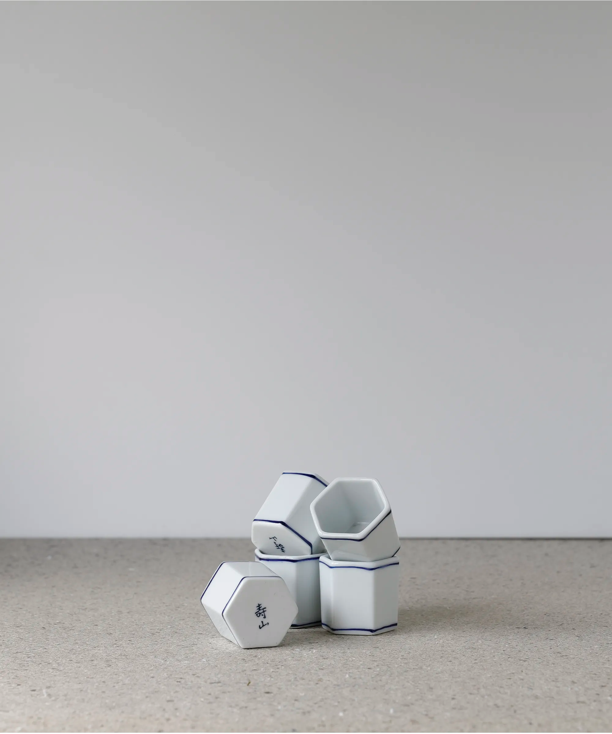 六角小付 5個セット | 有田焼(ありたやき)の専門通販 Realita Ceramics 六角小付 5個セット | 有田焼(ありたやき)の専門通販 Realita Ceramics