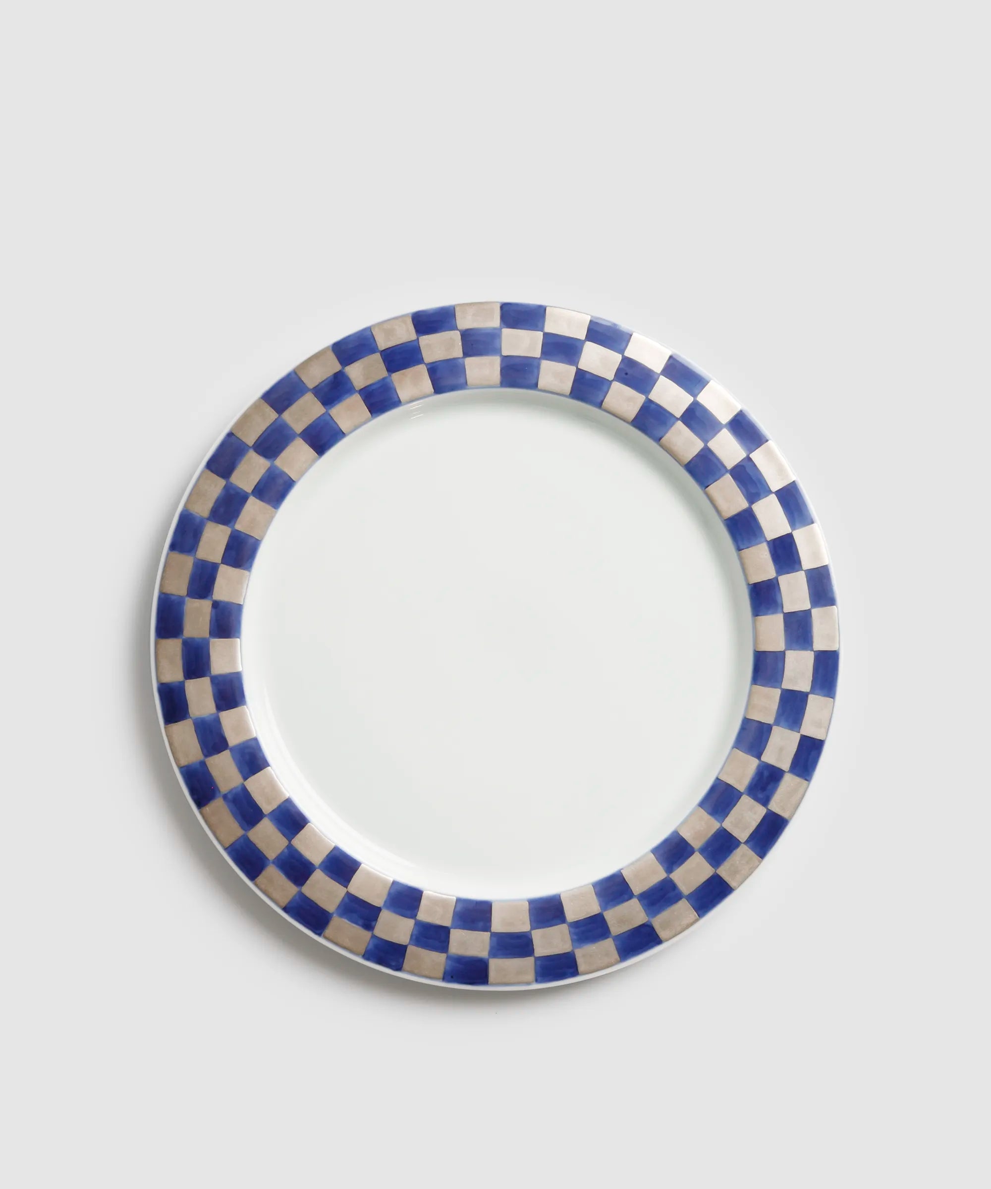 銀彩染付市松 - 縁起皿 24cm | 有田焼(ありたやき)の専門通販 Realita