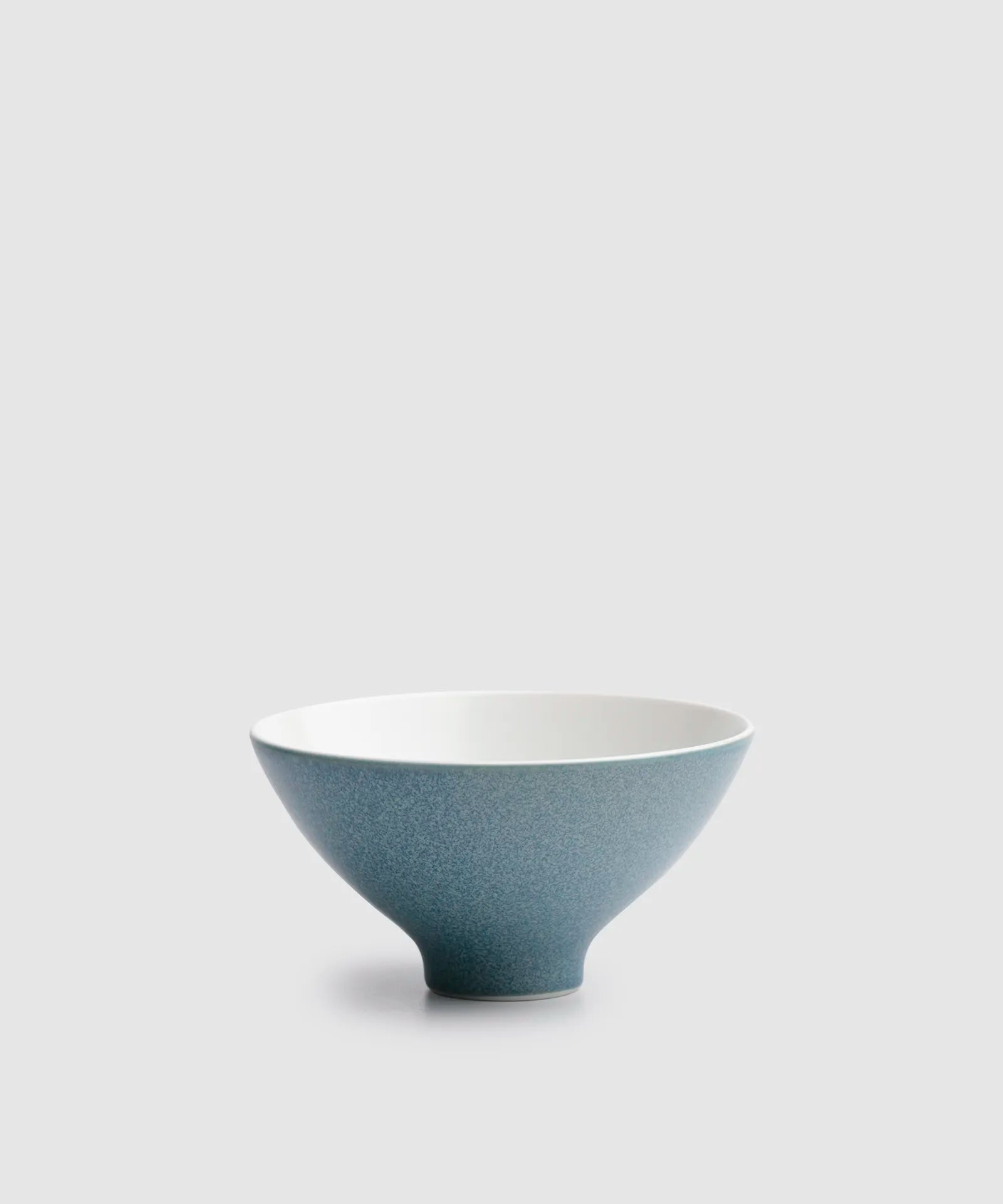 外青結晶釉薬 - 丸高台飯碗 | 有田焼(ありたやき)の専門通販 Realita