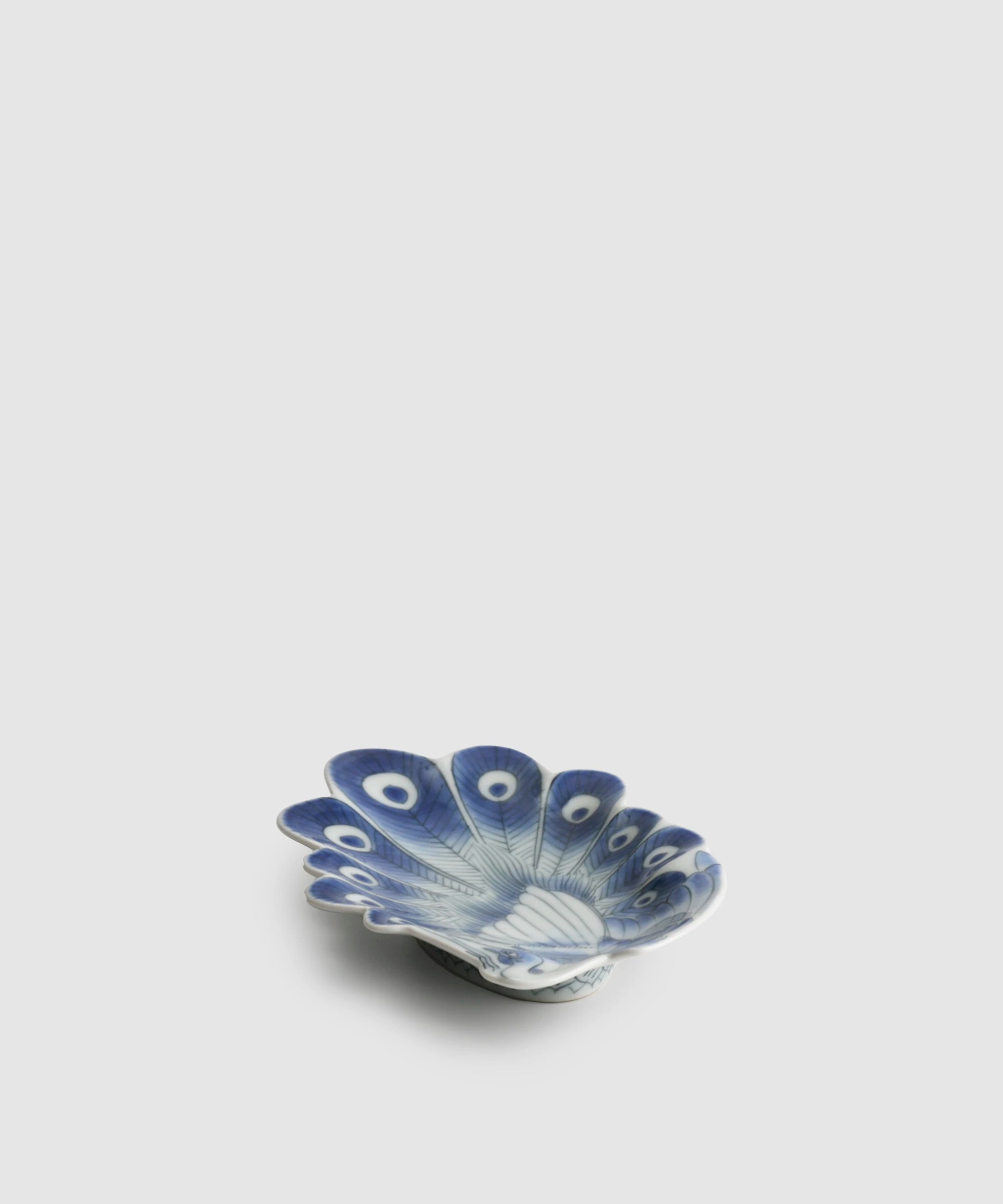 孔雀 - 変形小皿