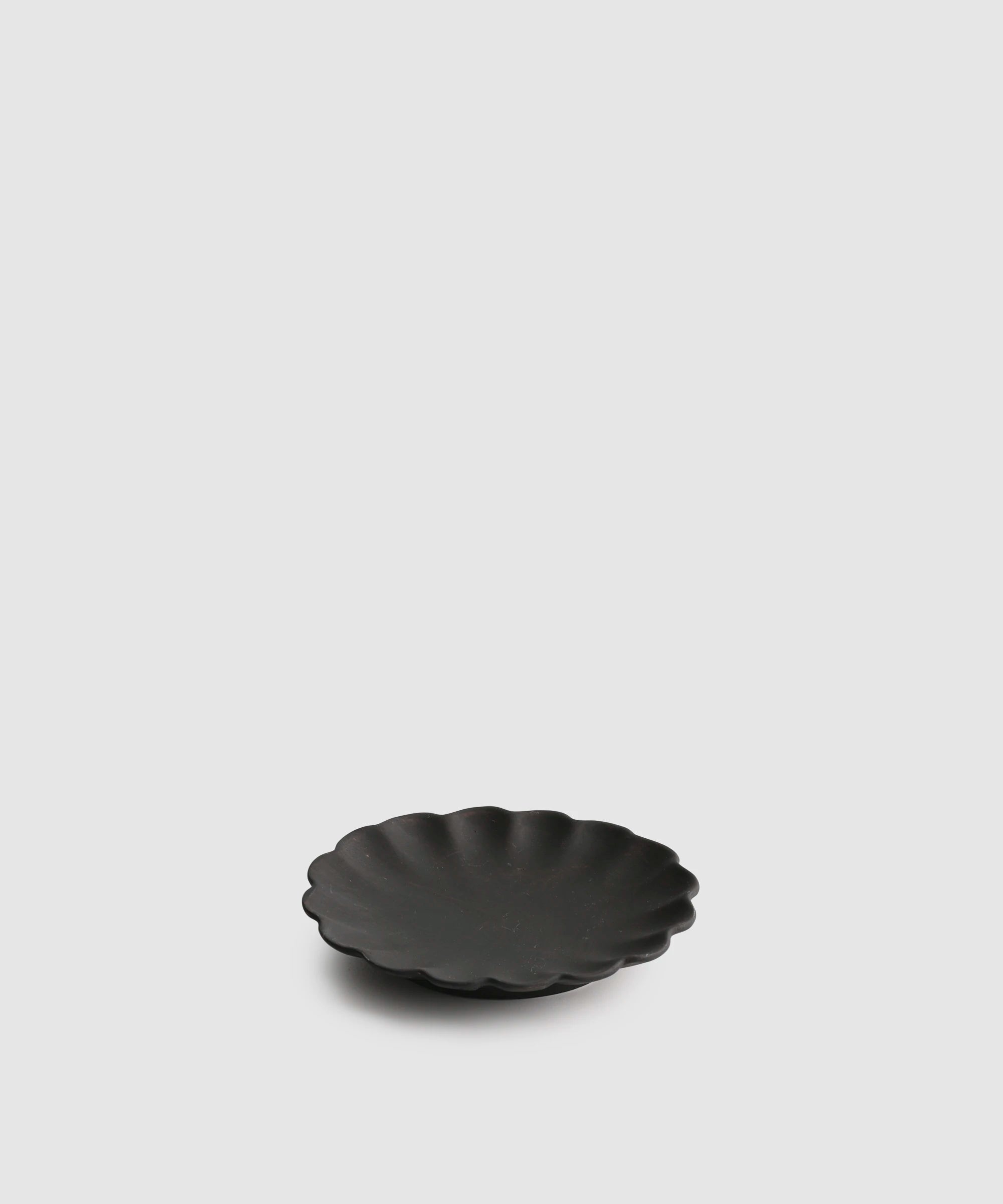 Classic - 輪花皿 - penta black
