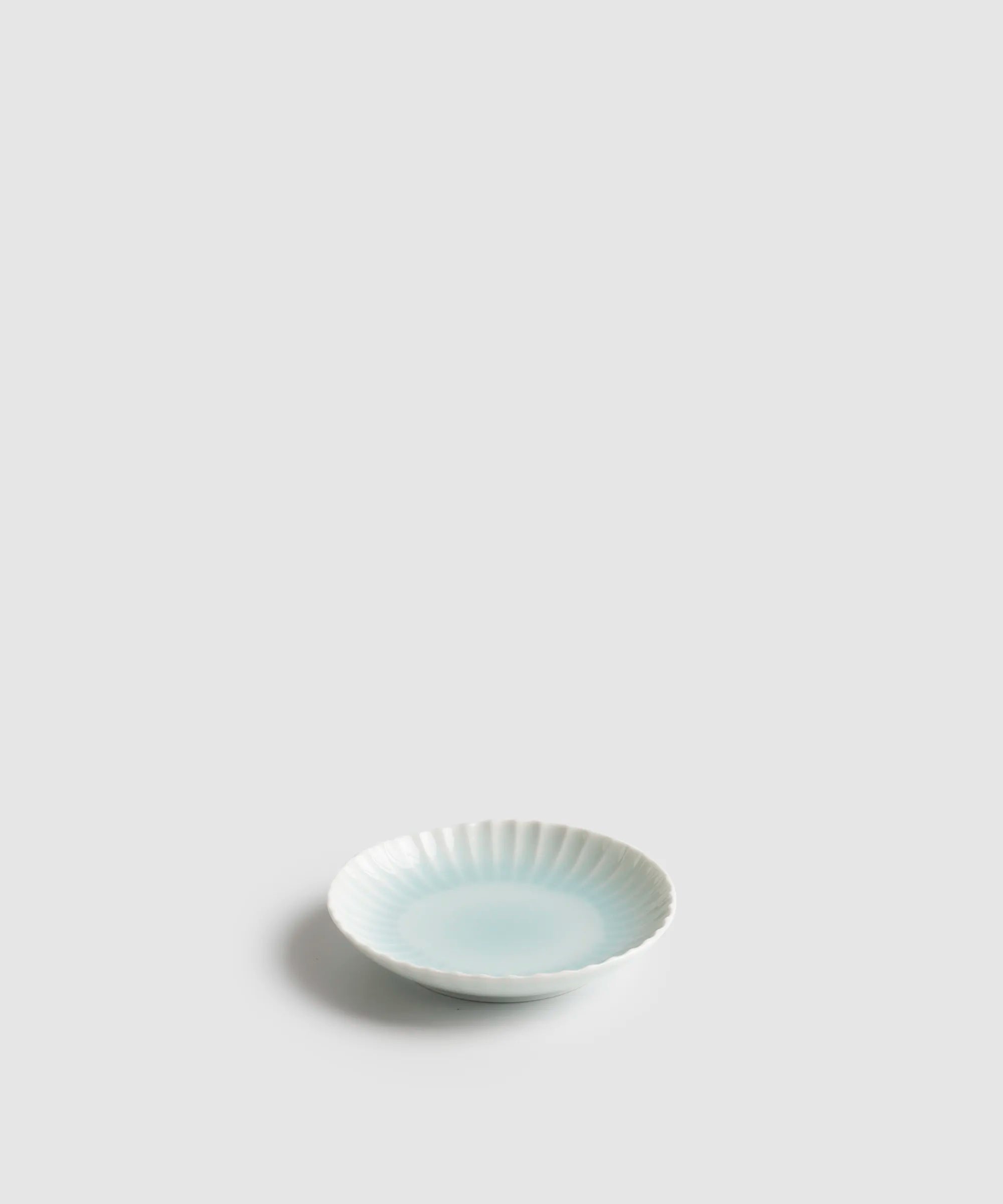 青白磁しのぎ - 小皿