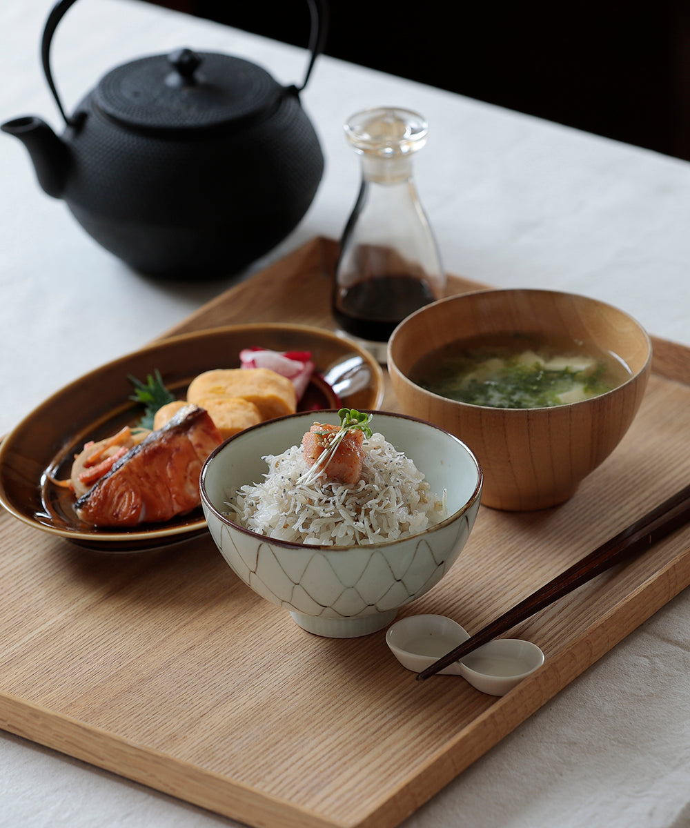 しらすたっぷりのあつあつご飯。