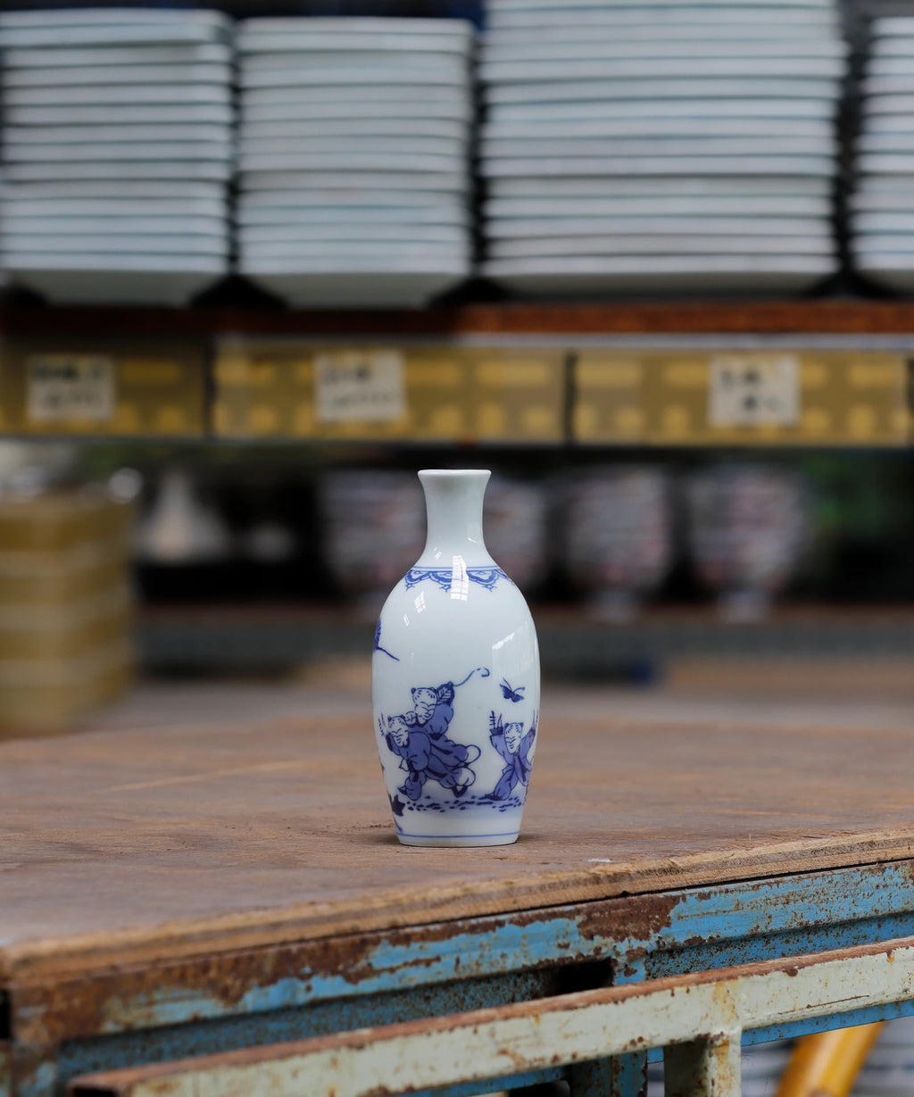 唐子 - 徳利 | 有田焼(ありたやき)の専門通販 Realita Ceramics Store