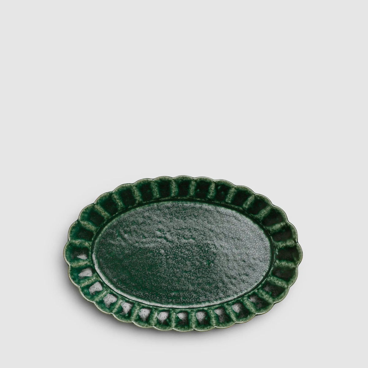 深緑 - 菊割オーバルプレート | 有田焼(ありたやき)の専門通販 Realita