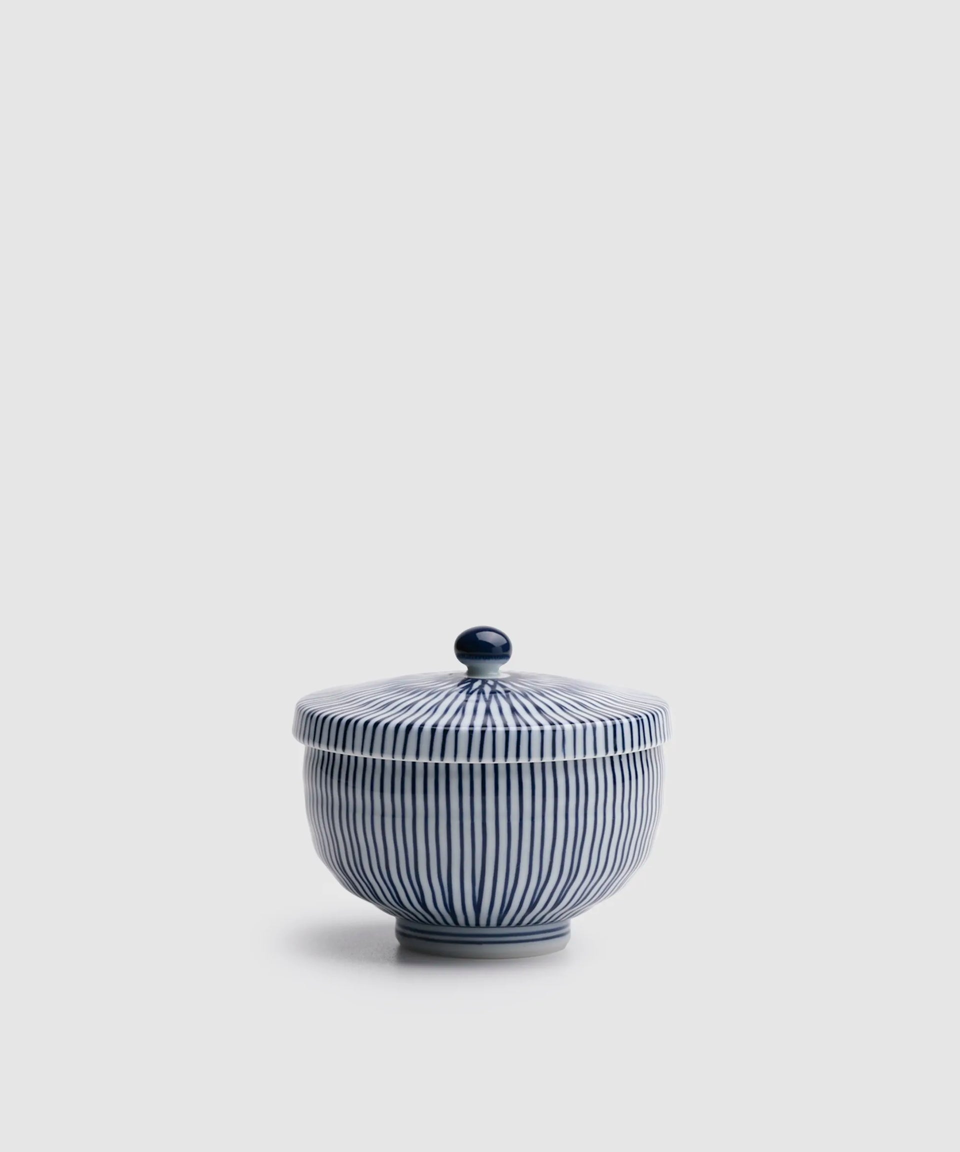 内外十草 - 汲出 | 有田焼(ありたやき)の専門通販 Realita Ceramics