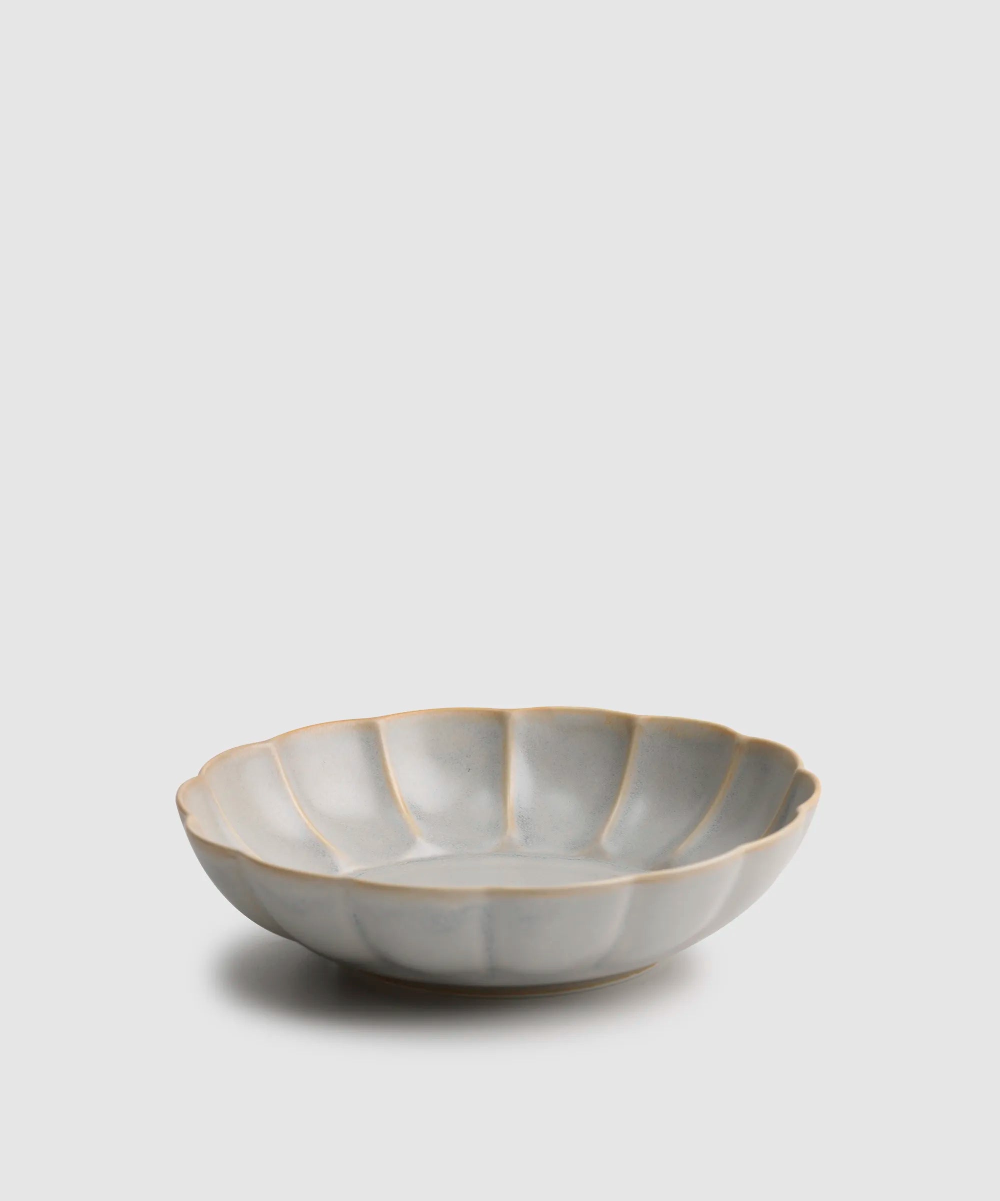 Sherbet gray - 輪花平鉢