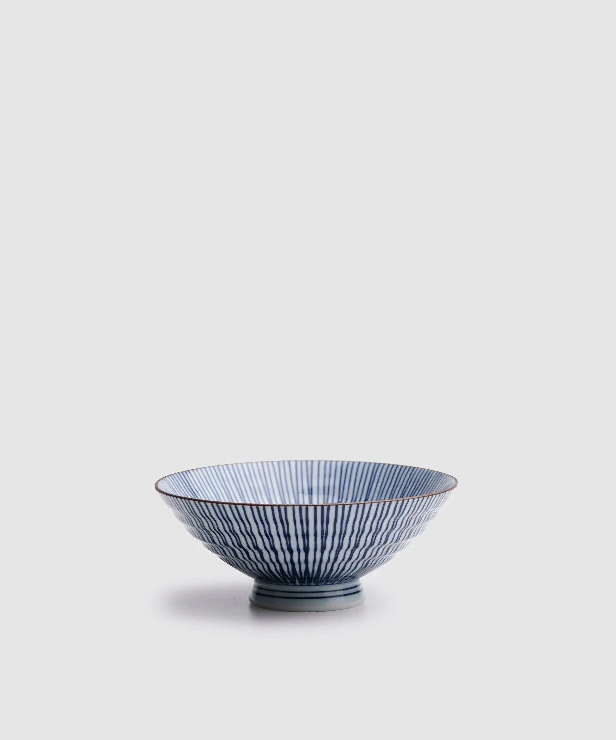 内外十草 - 飯碗(小) | 有田焼(ありたやき)の専門通販 Realita Ceramics Store (リアリタ)公式サイト