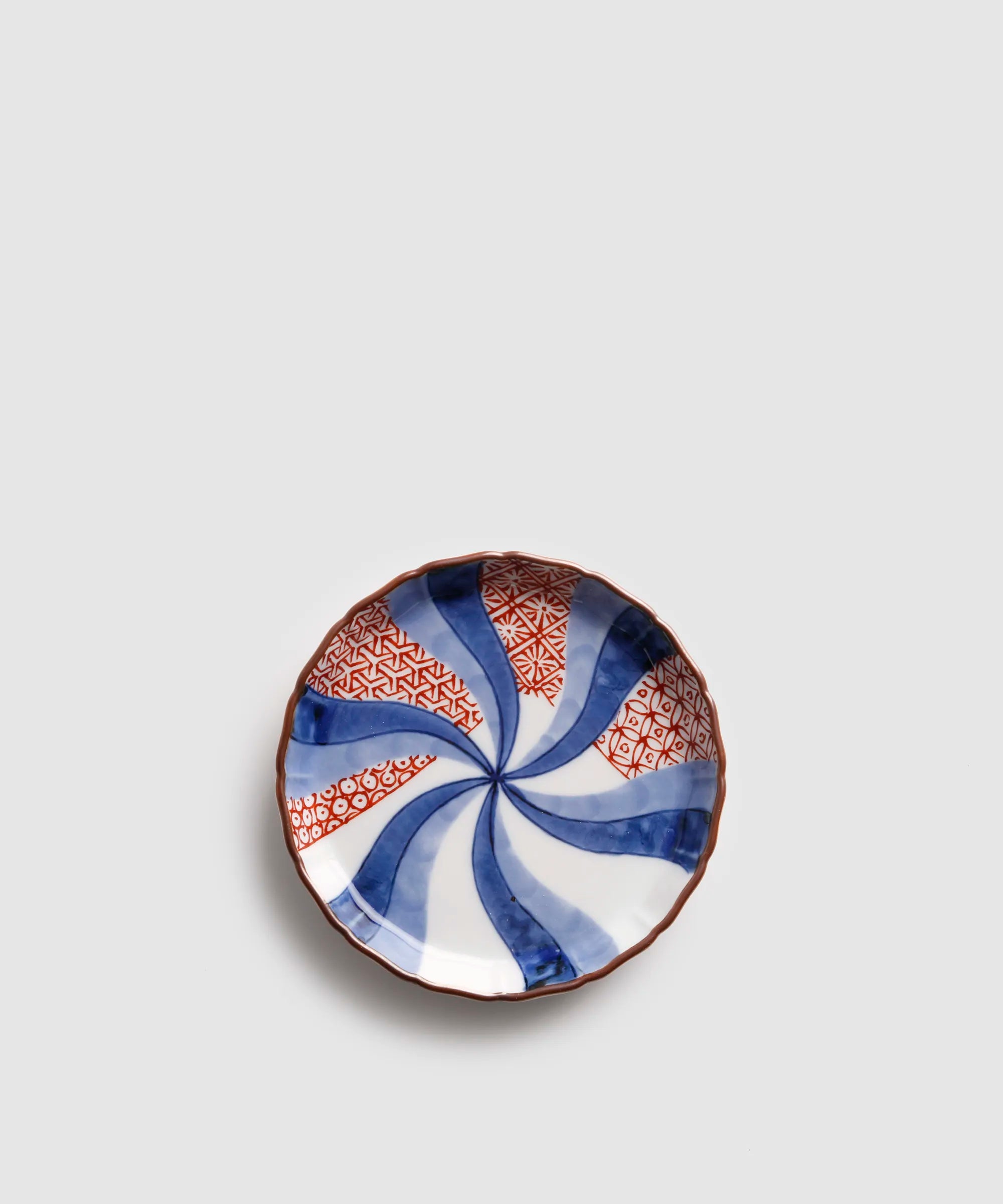希少品】有田焼 与山窯 葦田叢与山 大皿 飾り皿 オシャレ 手描き 希少品】有田焼 与山窯 葦田叢与山 大皿 飾り皿 オシャレ 手描き
