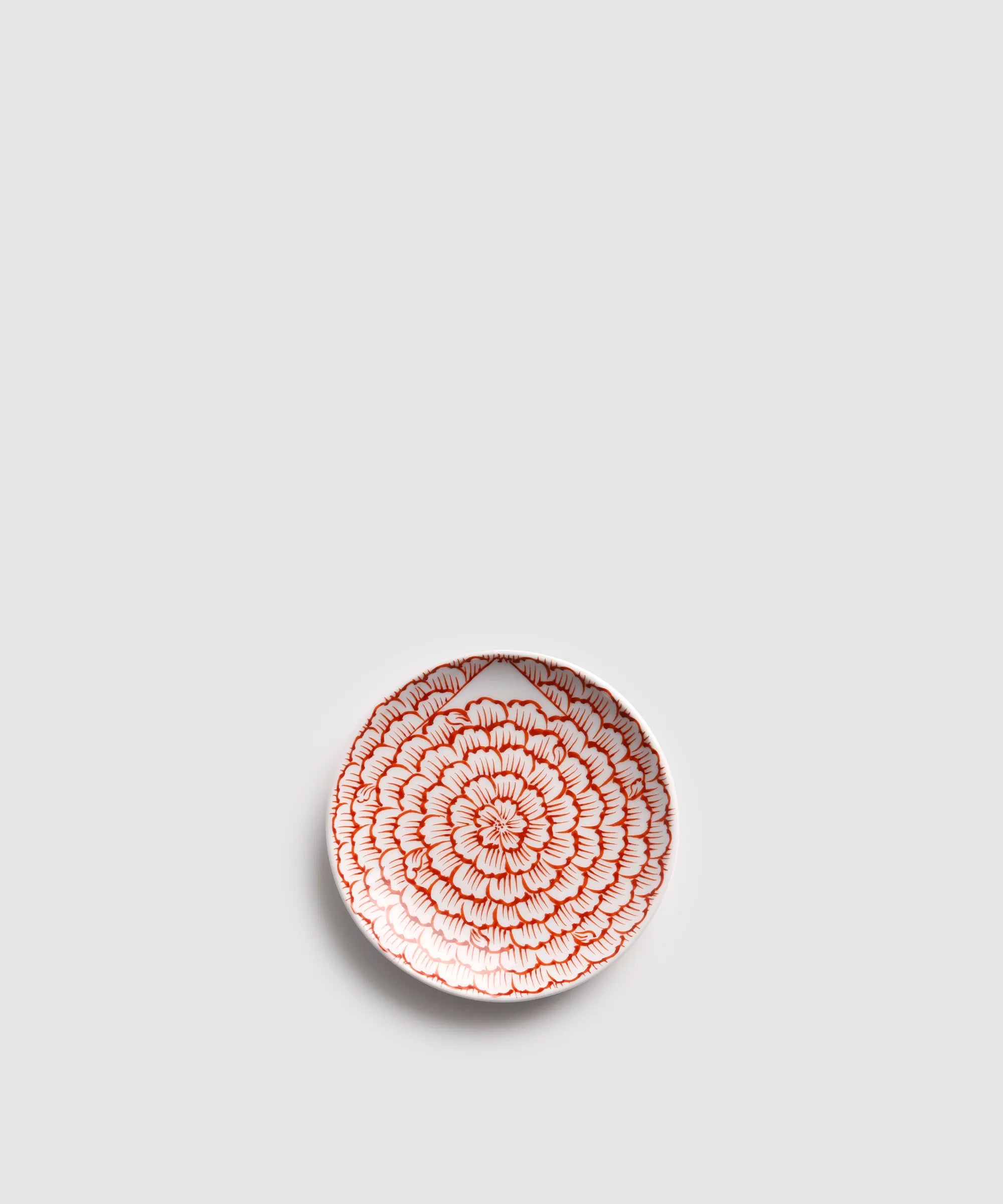 赤絵花弁富士図 - 丸皿