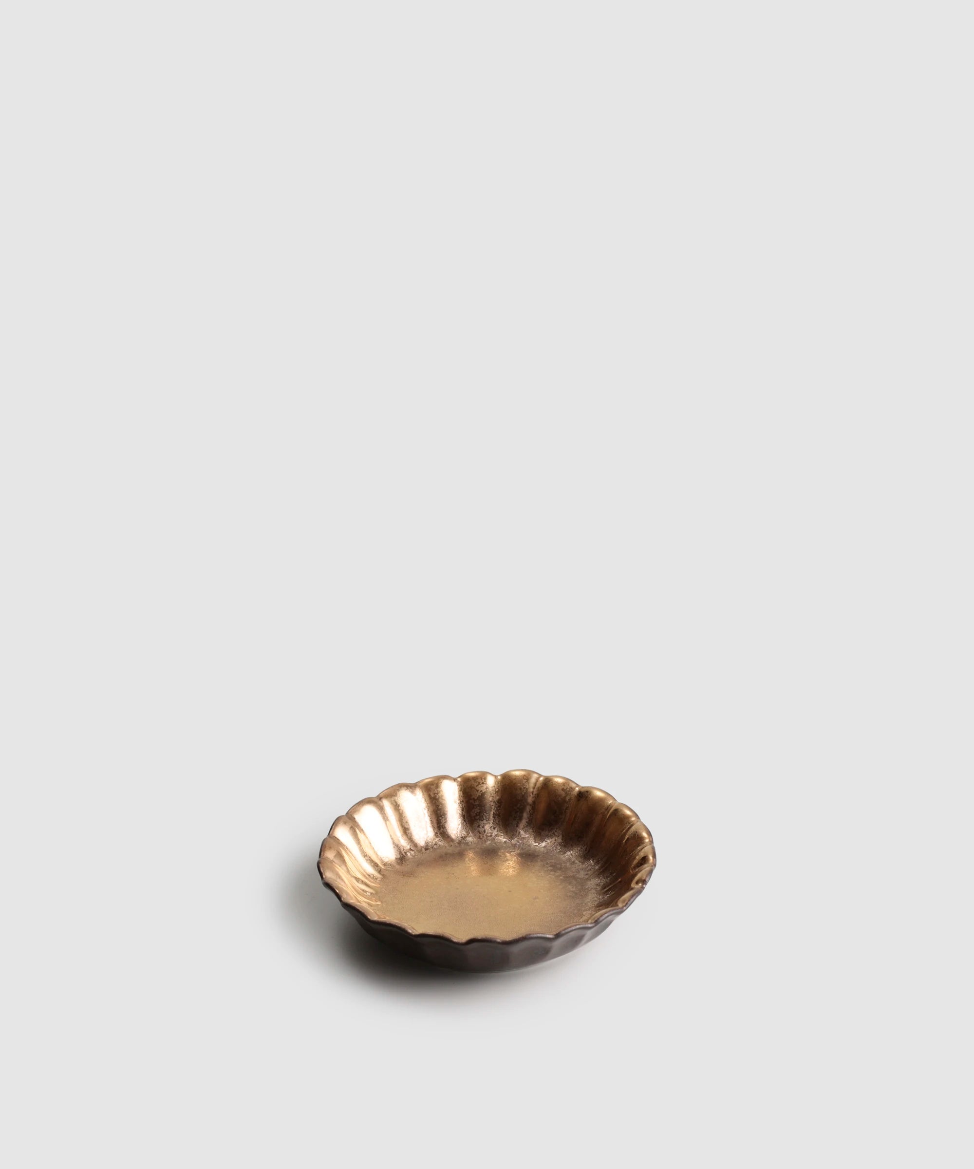 金塗 - 丸菊割型小皿
