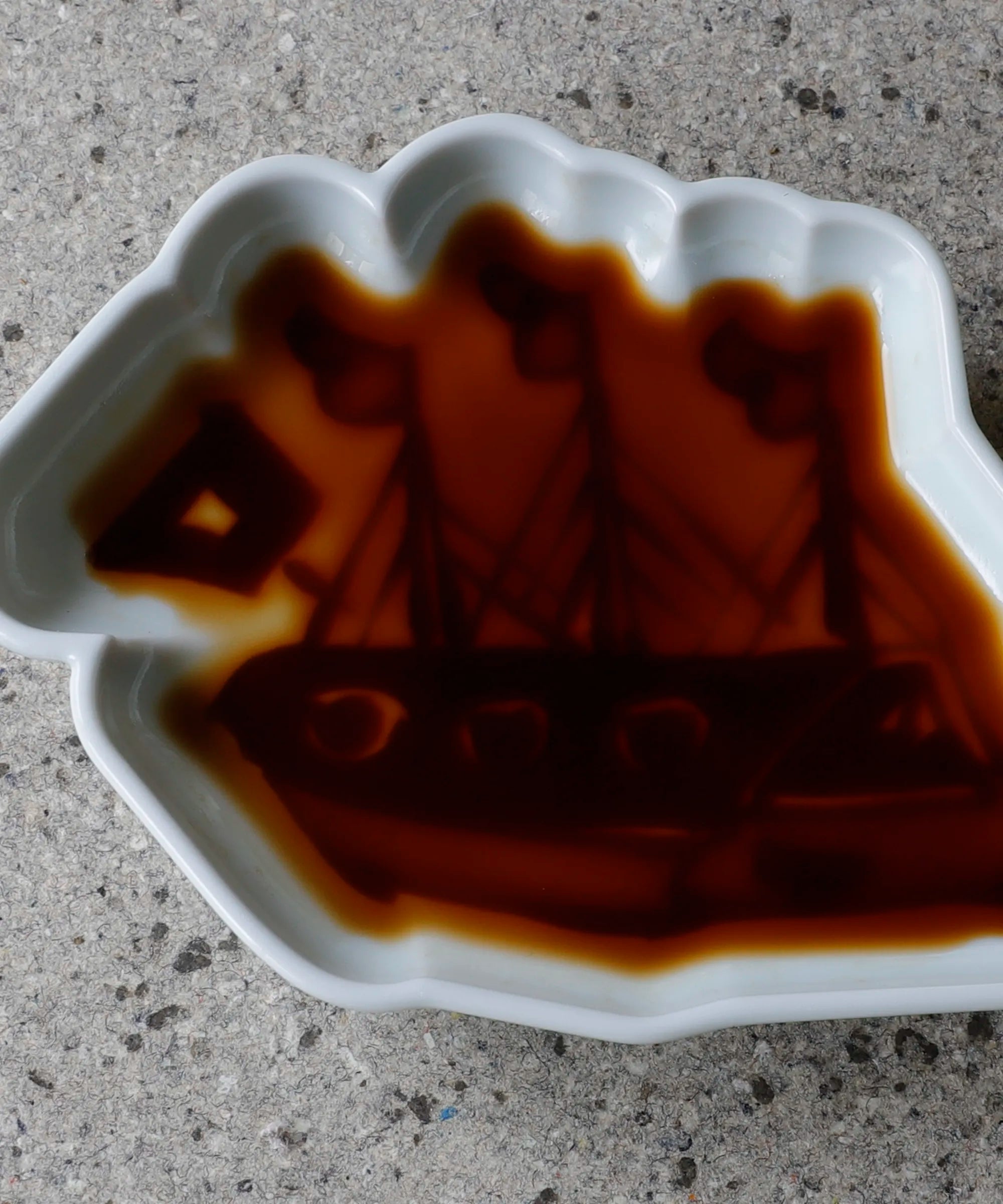 刻(とき)の小皿 - オランダ船