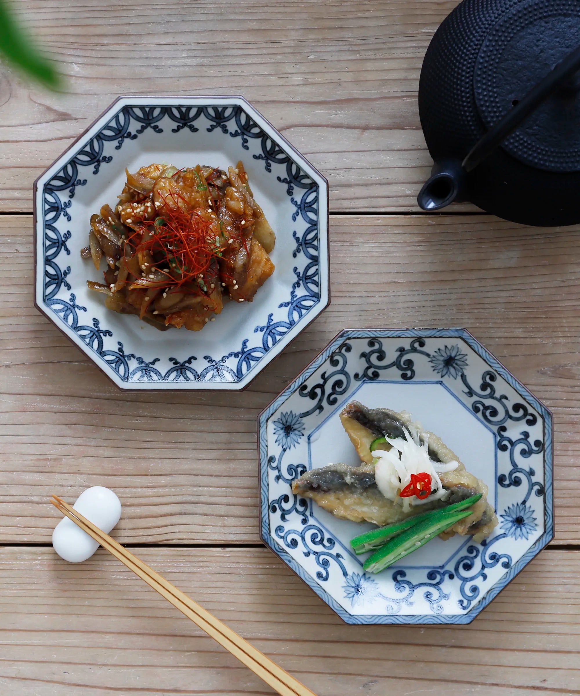 新品未使用 箱付き 有田焼 三方菊 深皿揃 5枚セット 工芸品 アンティーク 新品未使用 箱付き 有田焼 三方菊 深皿揃 5枚セット 工芸品 アンティーク